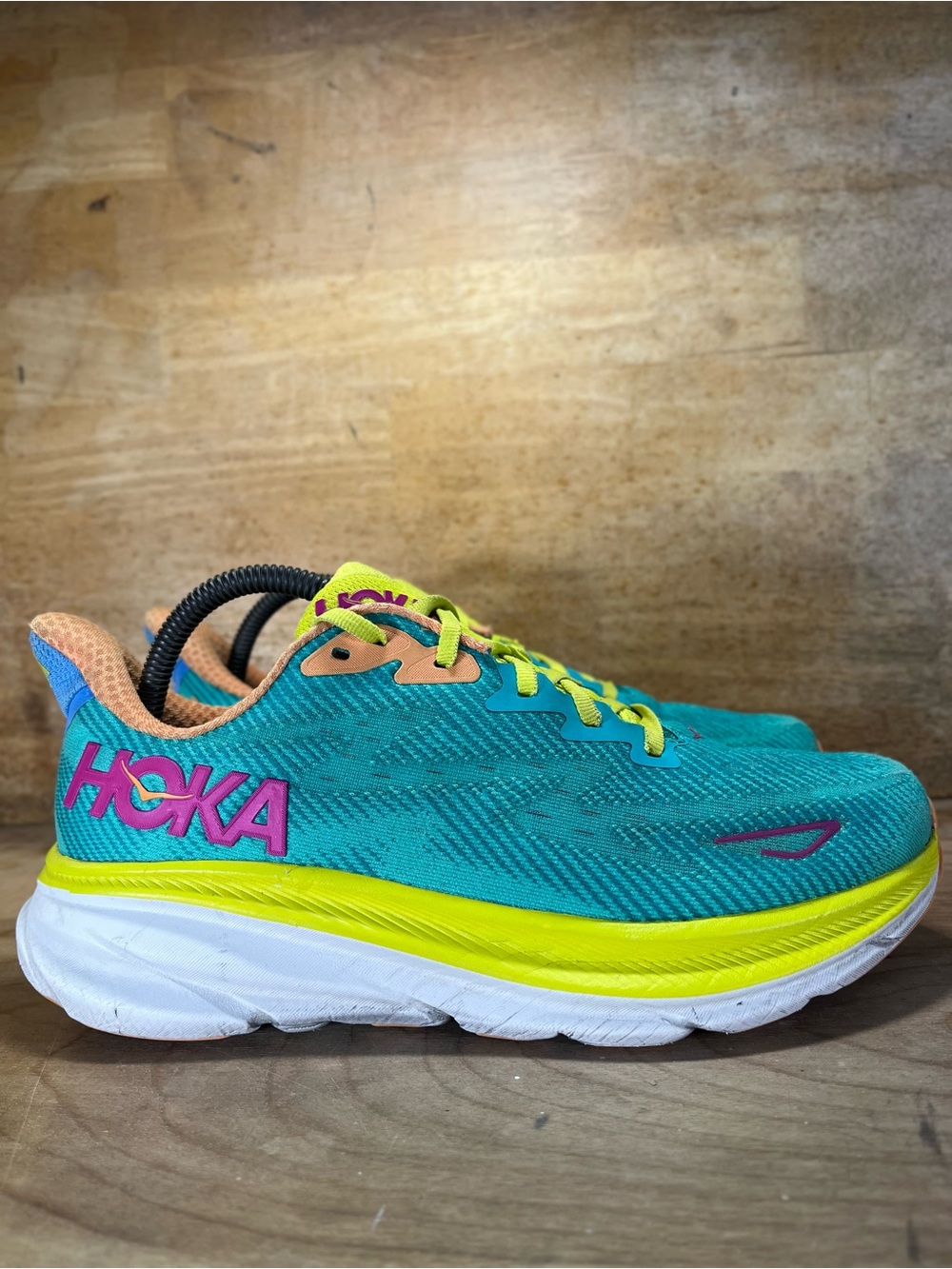 Hoka One One Clifton 9 Mens Size 8 Running Shoes Ceramic Evening Primrose